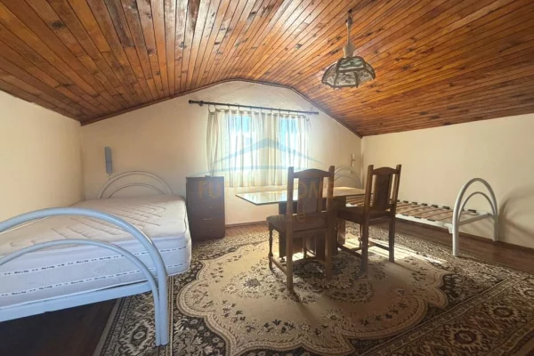 Shtepi me qera Apartament ne Tirane, 2+1, Mobilimi E mobiluar, Pagesa 50,000  Leke.