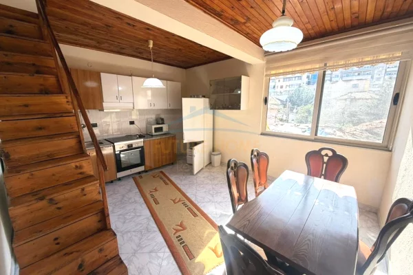 Shtepi me qera Apartament ne Tirane, 2+1, Mobilimi E mobiluar, Pagesa 50,000  Leke.