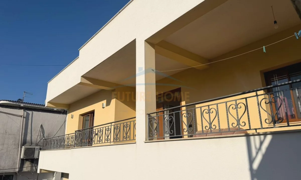 Shtepi me qera Apartament ne Tirane, 2+1, Mobilimi E mobiluar, Pagesa 420  Euro.