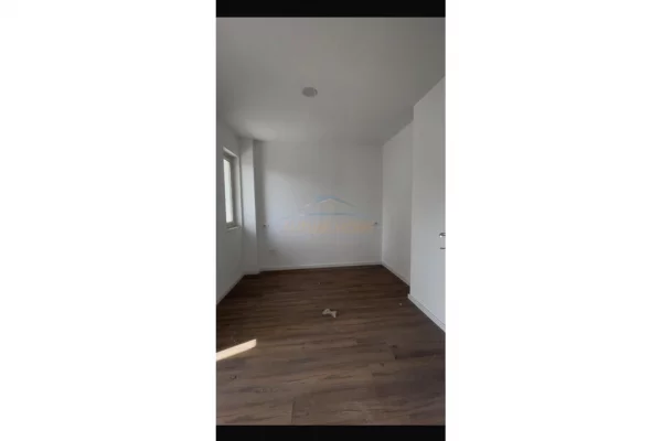 Apartment for sale in Tirana 1+1, Emty