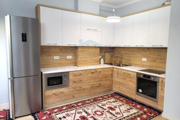 Shtepi me qera Apartament ne Tirane, 2+1, Mobilimi E mobiluar, Pagesa 600  Euro.