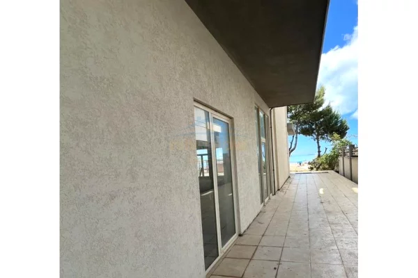 Business Property in Sale 1+1 in Durres - 30,000 Euro