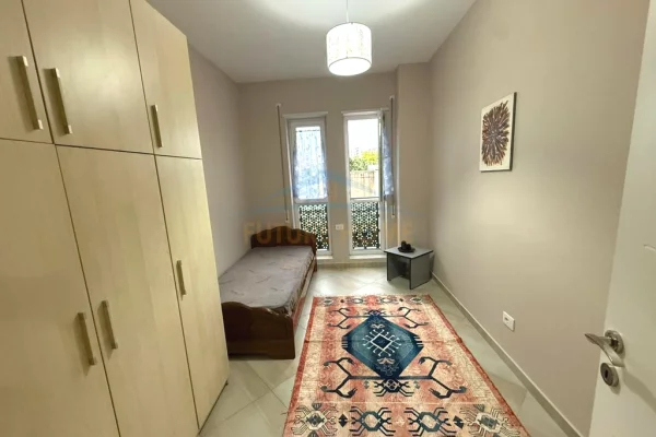 Shtepi me qera Apartament ne Tirane, 2+1, Mobilimi E mobiluar, Pagesa 600  Euro.