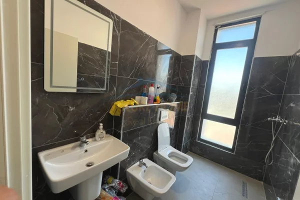Shtepi me qera Apartament ne Tirane, 1+1, Mobilimi E mobiluar, Pagesa 500  Euro.