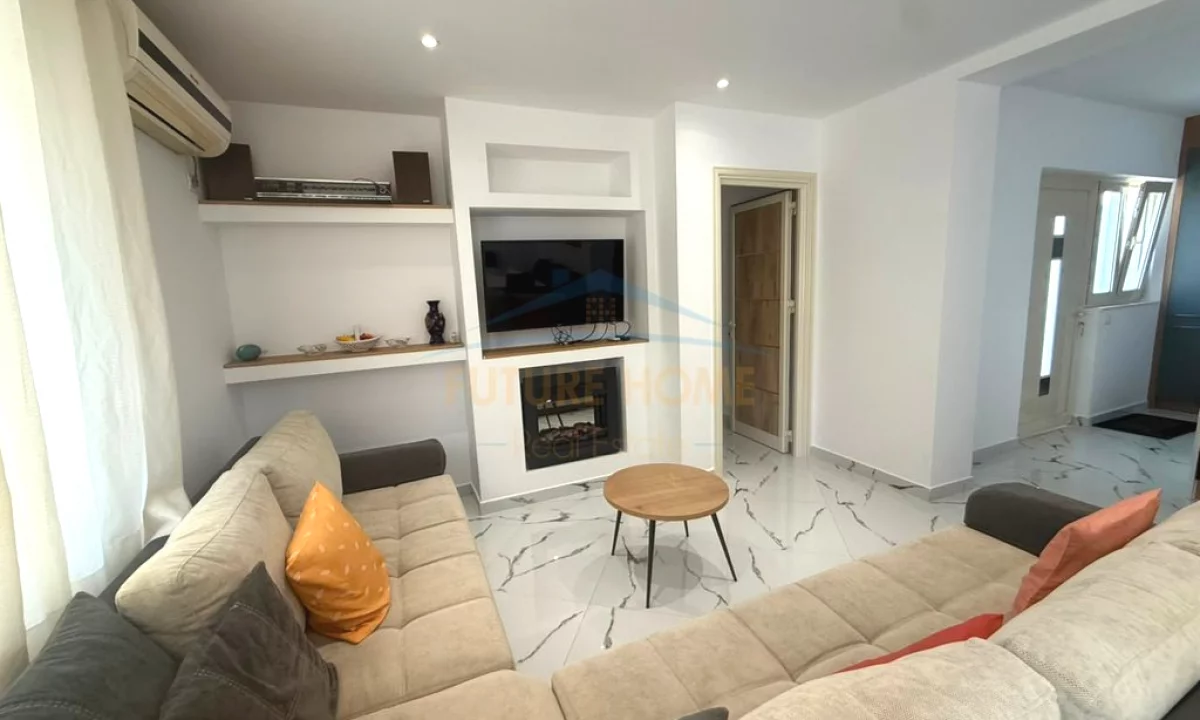 Shtepi me qera Shtepi Private ne Tirane, 2+1, Mobilimi E mobiluar, Pagesa 600  Euro.