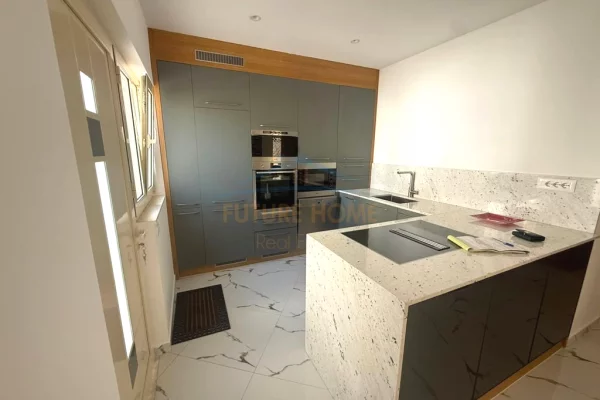 Shtepi me qera Shtepi Private ne Tirane, 2+1, Mobilimi E mobiluar, Pagesa 600  Euro.
