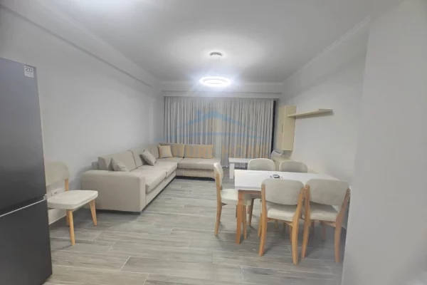 Shtepi me qera 1+1 ne Tirane - 50,000 Leke