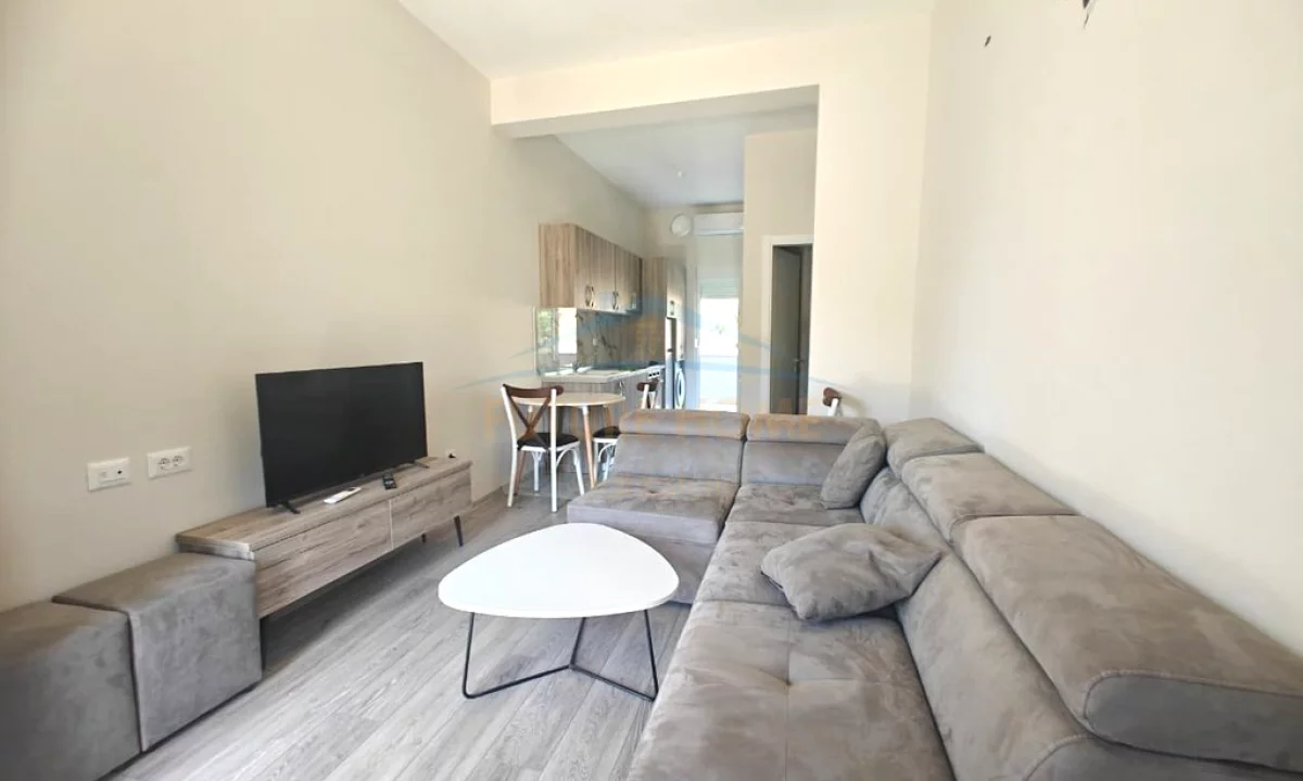 Shtepi me qera Apartament ne Tirane, 1+1, Mobilimi E mobiluar, Pagesa 35,000  Leke.
