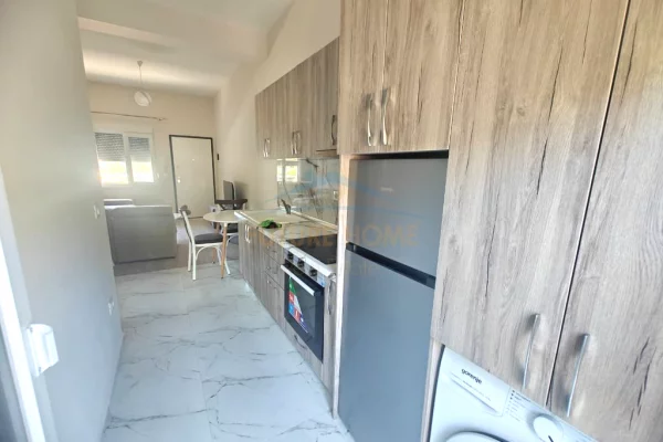 Shtepi me qera Apartament ne Tirane, 1+1, Mobilimi E mobiluar, Pagesa 35,000  Leke.