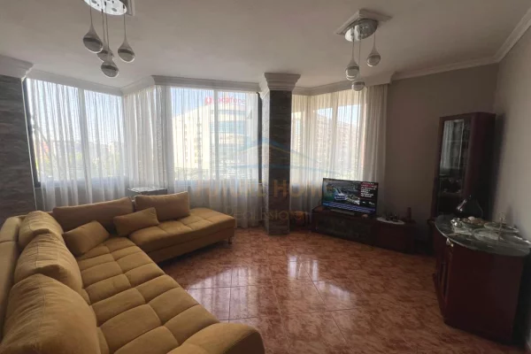 Shtepi me qera 2+1 ne Tirane - 600 Euro