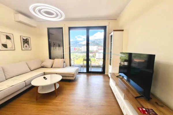 Shtepi me qera 2+1 ne Tirane - 80,000 Leke