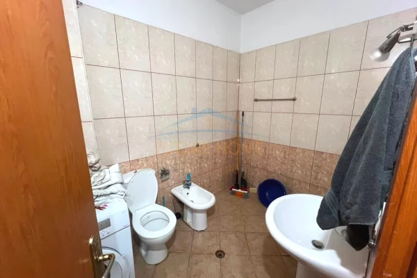 Shtepi me qera Apartament ne Tirane, 1+1, Mobilimi E mobiluar, Pagesa 450  Euro.