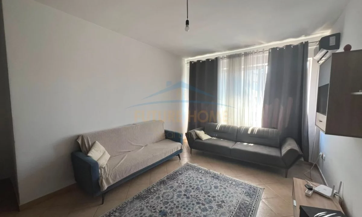 Shtepi me qera Apartament ne Tirane, 1+1, Mobilimi E mobiluar, Pagesa 450  Euro.