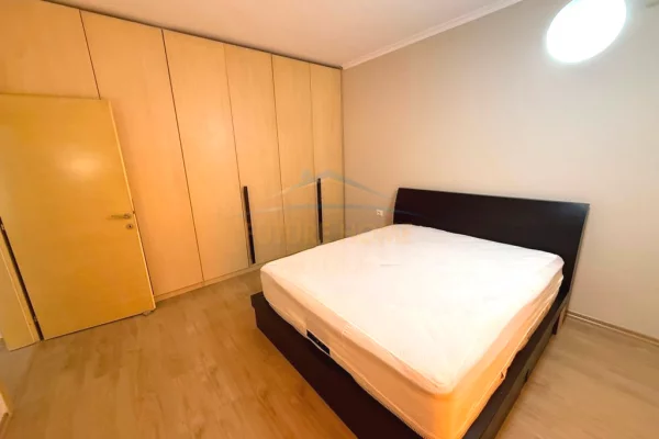Shtepi me qera Apartament ne Tirane, 2+1, Mobilimi E mobiluar, Pagesa 80,000  Leke.