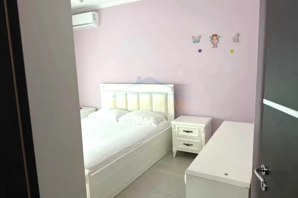 Shtepi me qera Apartament ne Tirane, 2+1, Mobilimi E mobiluar, Pagesa 750  Euro.