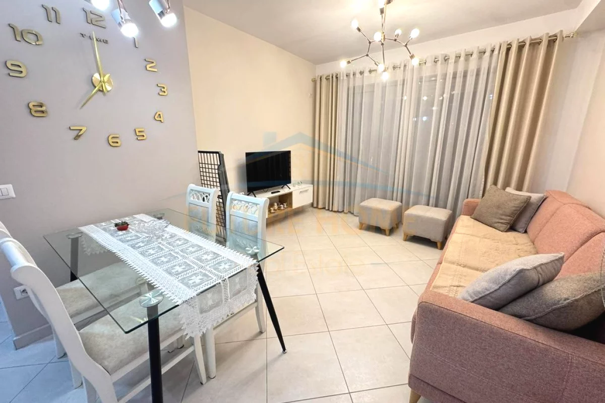 Shtepi me qera Apartament ne Tirane, 1+1, Mobilimi E mobiluar, Pagesa 600  Euro.