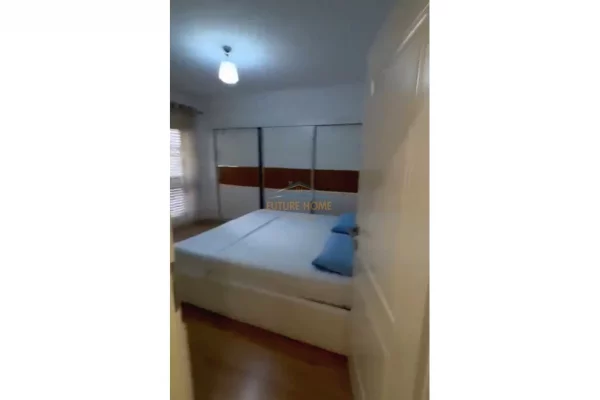 Shtepi me qera Apartament ne Tirane, 3+1, Mobilimi E mobiluar, Pagesa 1,200  Euro.