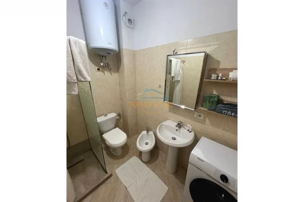 Shtepi me qera Apartament ne Tirane, 2+1, Mobilimi E mobiluar, Pagesa 770  Euro.
