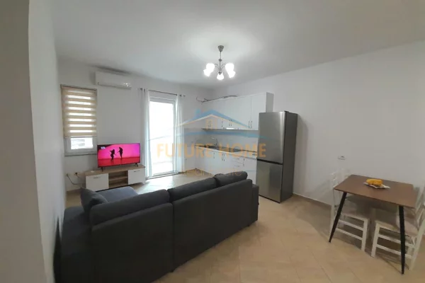 Shtepi me qera 2+1 ne Tirane - 770 Euro