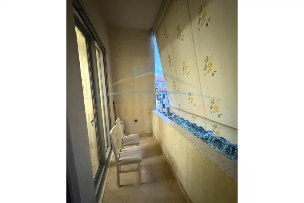 Shtepi me qera Apartament ne Tirane, 2+1, Mobilimi E mobiluar, Pagesa 1,000  Euro.