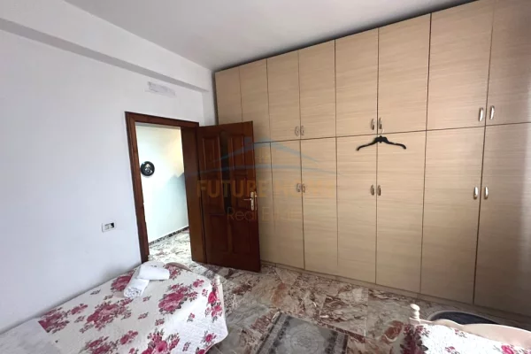 Shtepi me qera Apartament ne Tirane, 4+1, Mobilimi E mobiluar, Pagesa 85,000  Leke.