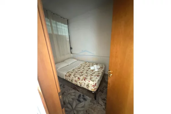 Shtepi me qera Apartament ne Tirane, 4+1, Mobilimi E mobiluar, Pagesa 85,000  Leke.
