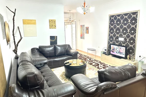 Shtepi me qera 2+1 ne Tirane - 650 Euro