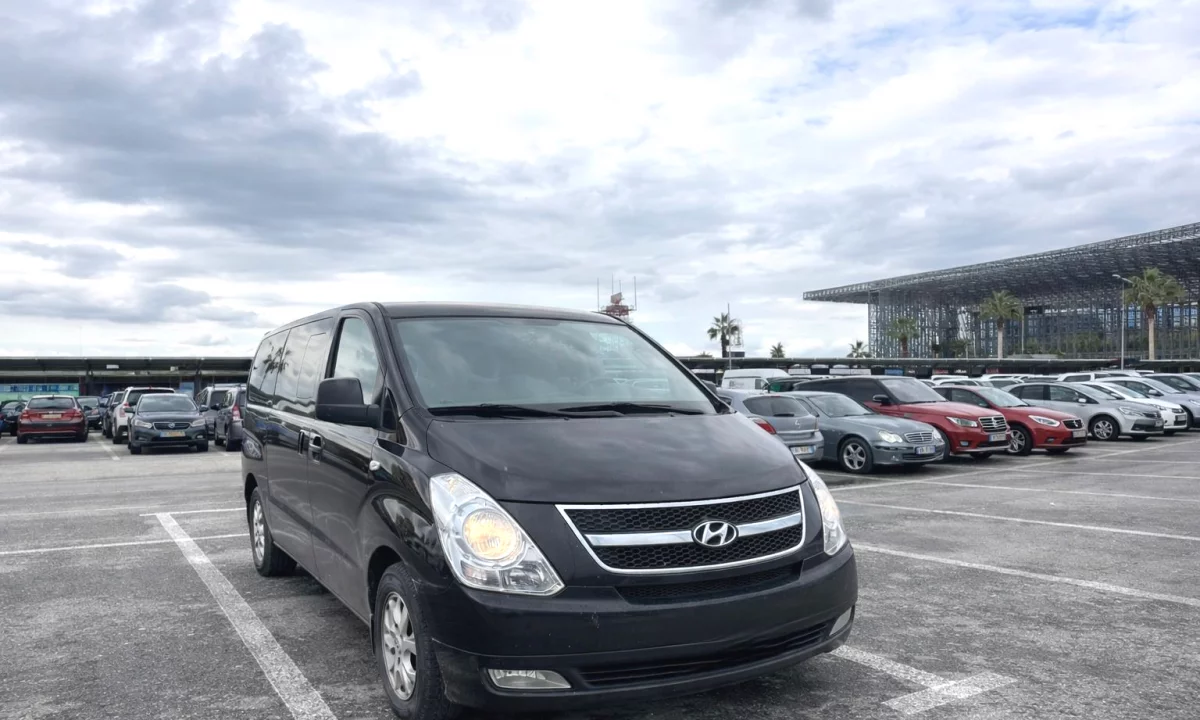 Van me 8+1 vende 70 EURO – Ideale per cdo udhetim!