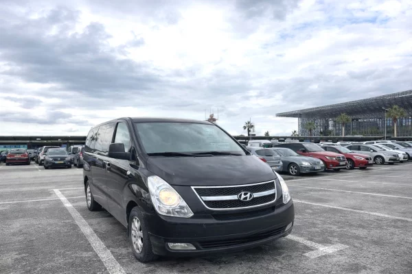 Van me 8+1 vende 70 EURO – Ideale për çdo udhëtim!