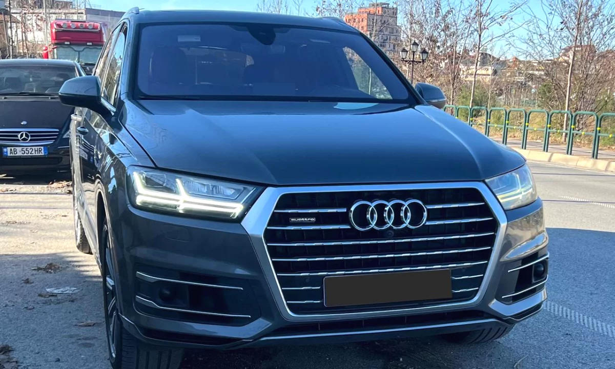 Audi Q7 Prestige – Automatike | 3.0 Benzine | 7 Vende | Panoramic | Nga 160Euro/dite