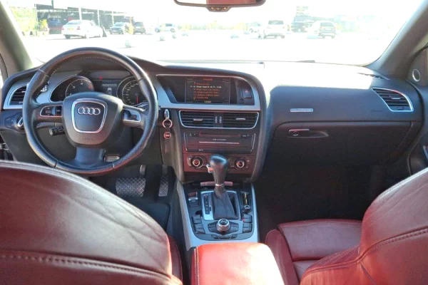 Makina cabriolet me qera Audi A5 per 55 euro dita
