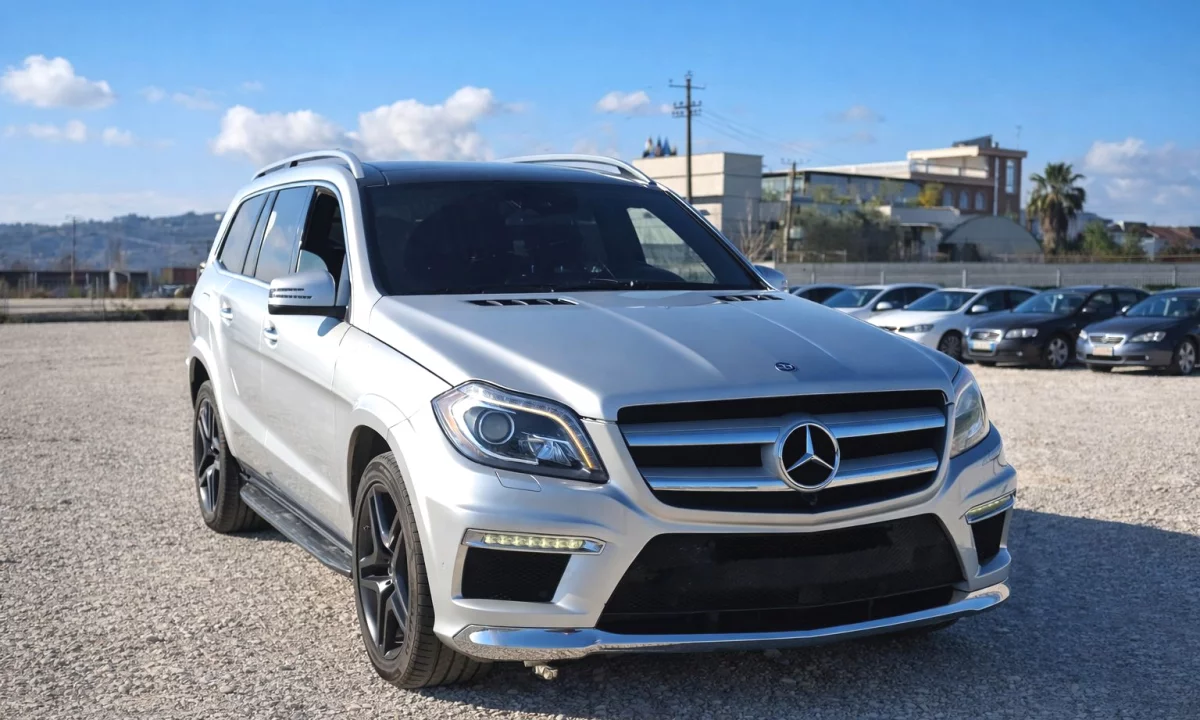 Mercedes Benz GL -Jepet me qera Ne Rinas