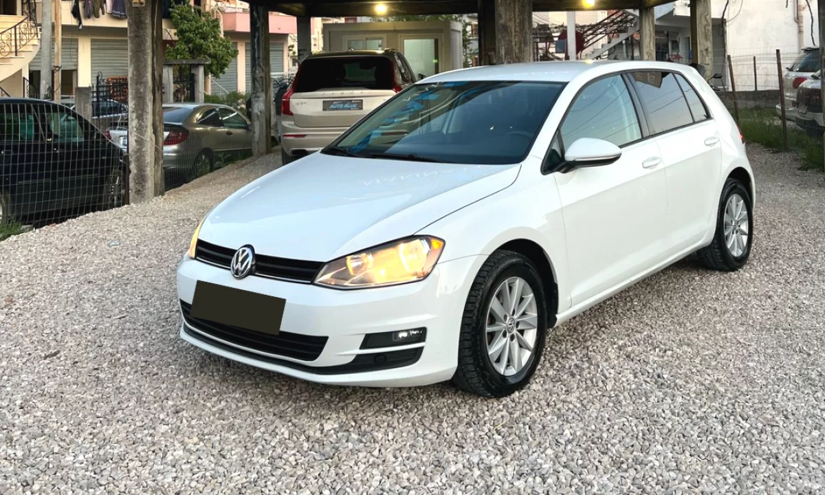 Jepet me qera Volkswagen Golf 7 2.0 Nafte Automat – 2015