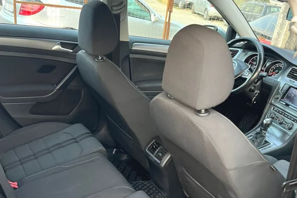 Jepet me qera ne Rinas Volkswagen Golf 7 – 2013 Nafte Automat 