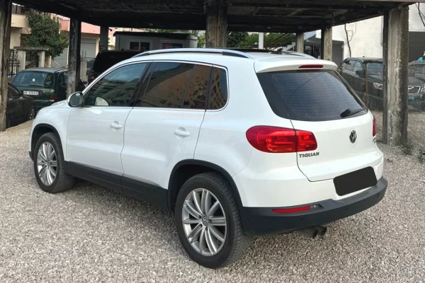 Merr Volkswagen Tiguan 2015 me Qira – 2.0 Diesel, Automat, Vetem 45Euro/dite”