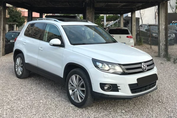 Merr Volkswagen Tiguan 2015 me Qira – 2.0 Diesel, Automat, Vetem 45Euro/dite”
