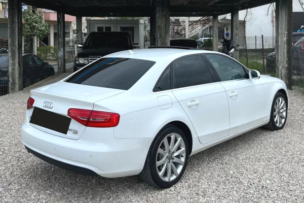 Merr Audi A4 2013 me Qira – 2.0 Diesel, Automat, Vetem 45Euro/dite”