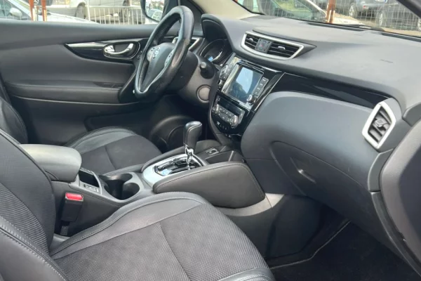 Merr Nissan Qashqai 2016 me Qira – 1.6 Diesel, Automat, Vetem 45Euro/dite”