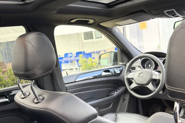 Makina me qera ne Tirane - 60 Euro