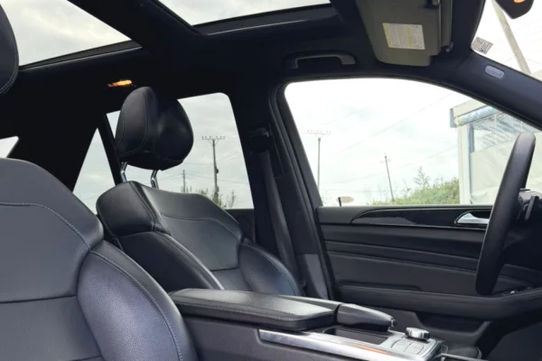 Makina me qera ne Tirane - 60 Euro