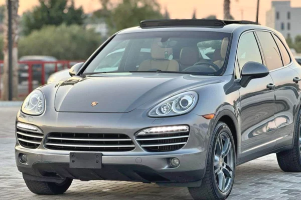 Makina me qera ne Tirane - 85 Euro