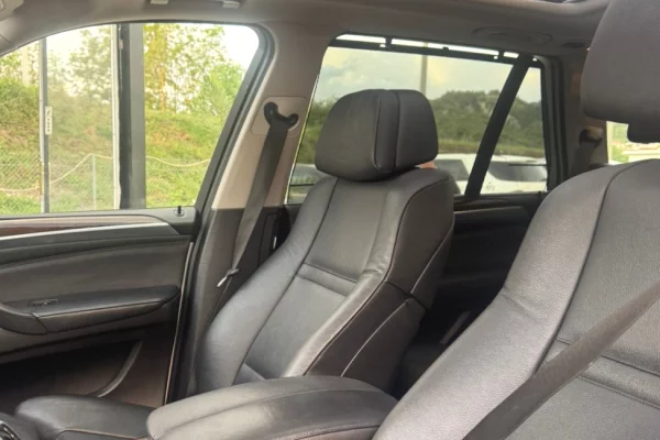 Makina me qera ne Tirane - 55 Euro