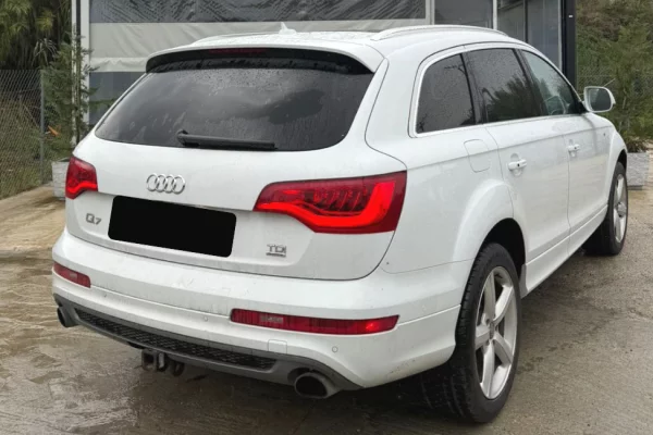 Makina me qera ne Tirane - 65 Euro