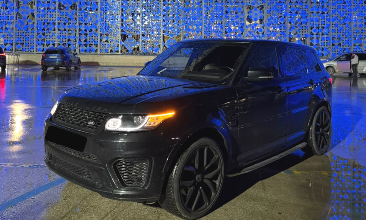 Range Rover Sport 2017 me Qera – Luks, Fuqi & Prestigj Direkt ne Rinas!