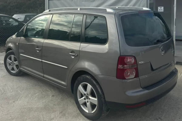 Makina me qera ne Tirane - 35 Euro