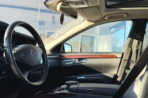 Makina me qera ne Tirane - 65 Euro