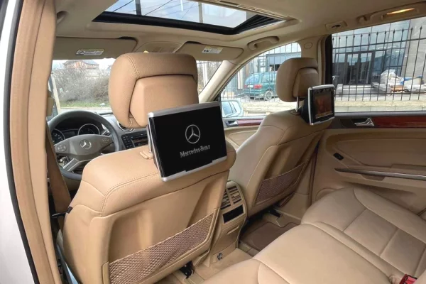 Makina me qera ne Tirane - 55 Euro