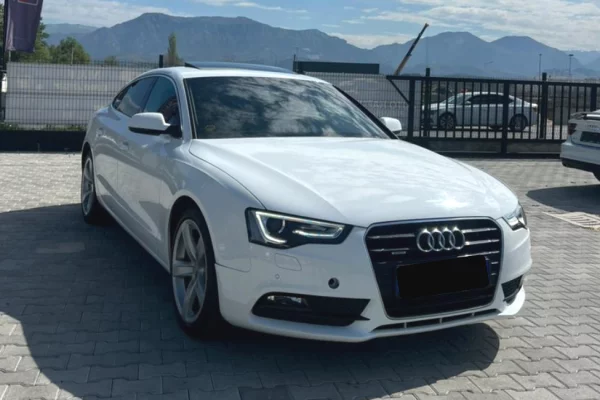 Noleggio Auto a Tirana - 45 Euro