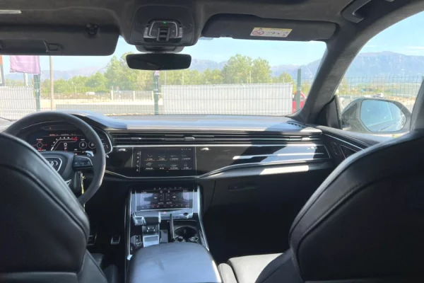 Audi RSQ8 me Qera , Super SUV Luksoz qe Kthen Cdo Koke!