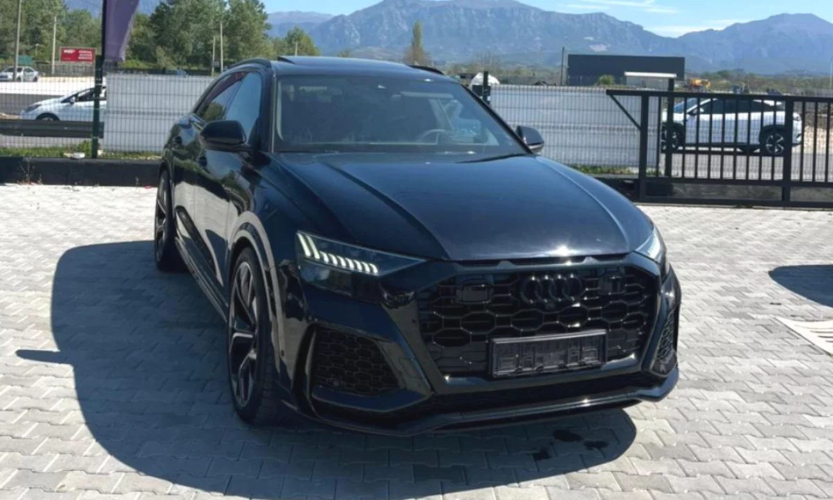 Audi RSQ8 me Qera , Super SUV Luksoz qe Kthen Cdo Koke!